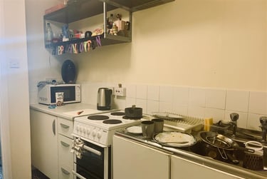 2 bed flat, Waterloo Street, TF, North Hill, Plymouth, PL48LY - Image 3